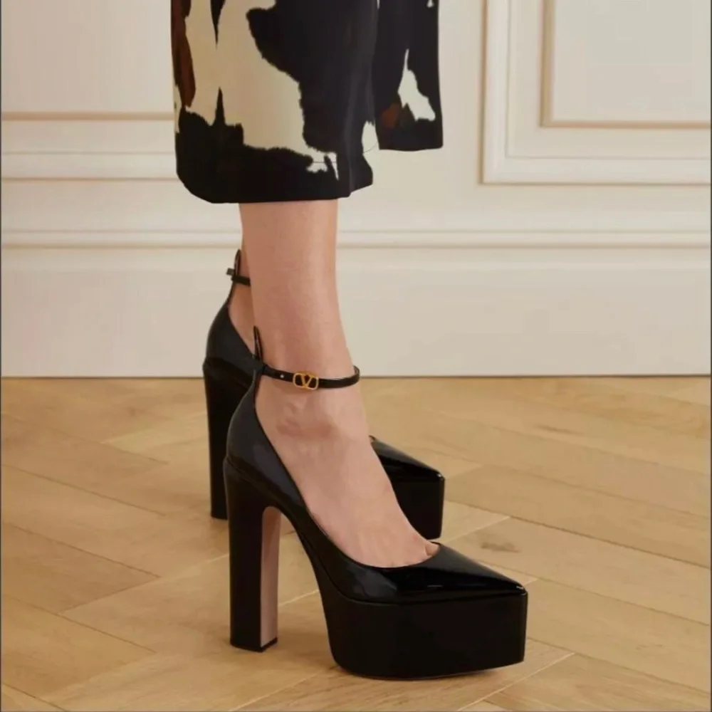 Valentino Rockstud Tan-go Black Patent Leather Ankle Strap Platform Heel Pump 41 - Picture 2 of 12